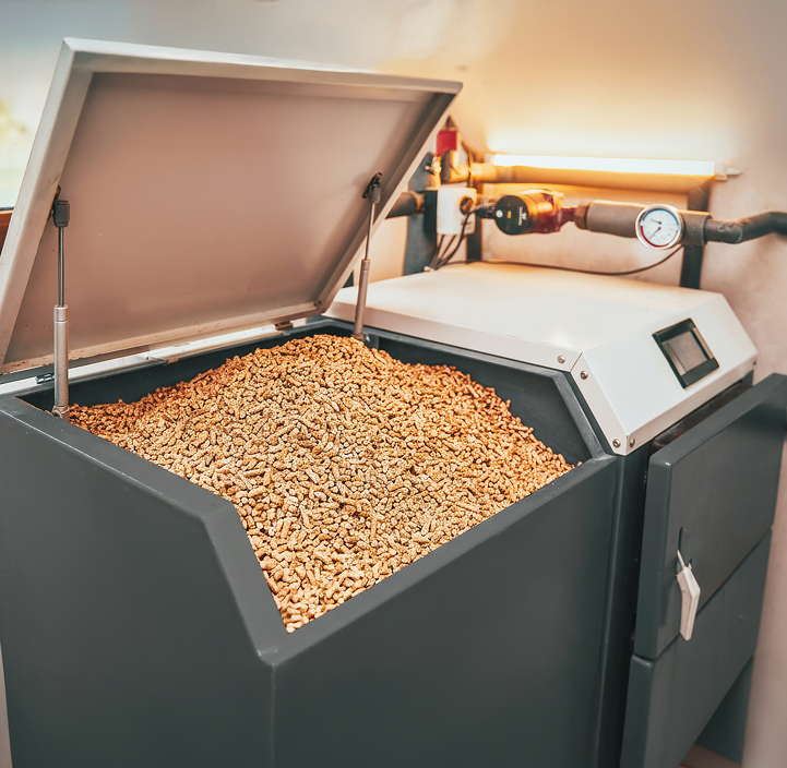 Privatkunden Wärme Holzheizung Hero Image